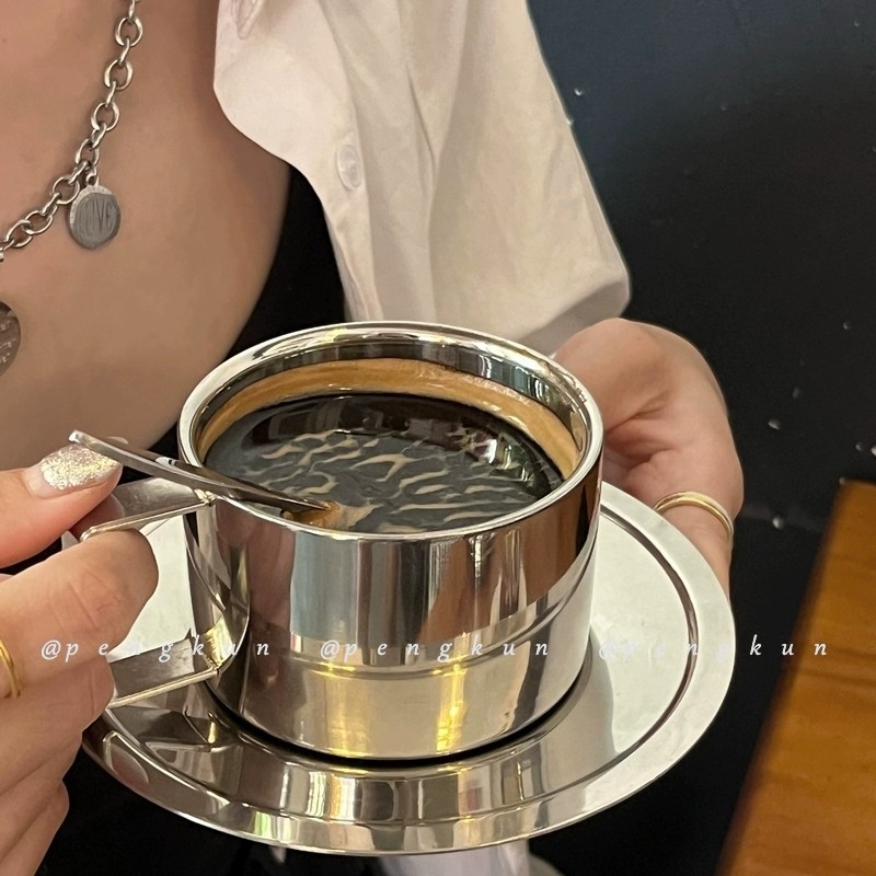 Niche ins สไตล์ถ้วยกาแฟสแตนเลสน้ําชายามบ่ายเย็นอเมริกันลาเต้ถ้วยกาแฟจานรองชุด Retro ประณีต ราคา ถูกที่สุด ดีลบีเคเค แกลเลอรีภาพที่ 7