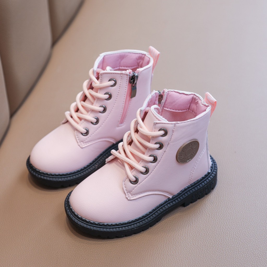 2023 ใหม่ฤดูใบไม้ร่วงและฤดูหนาวรองเท้าผ้าฝ้ายรองเท้าหนังด้านล่างนุ่มเด็ก Martin Boots กันน้ําสไตล์อังกฤษ Boy s ข้อเท้า Boot สาวรองเท้า Shop Sanwildla05 th