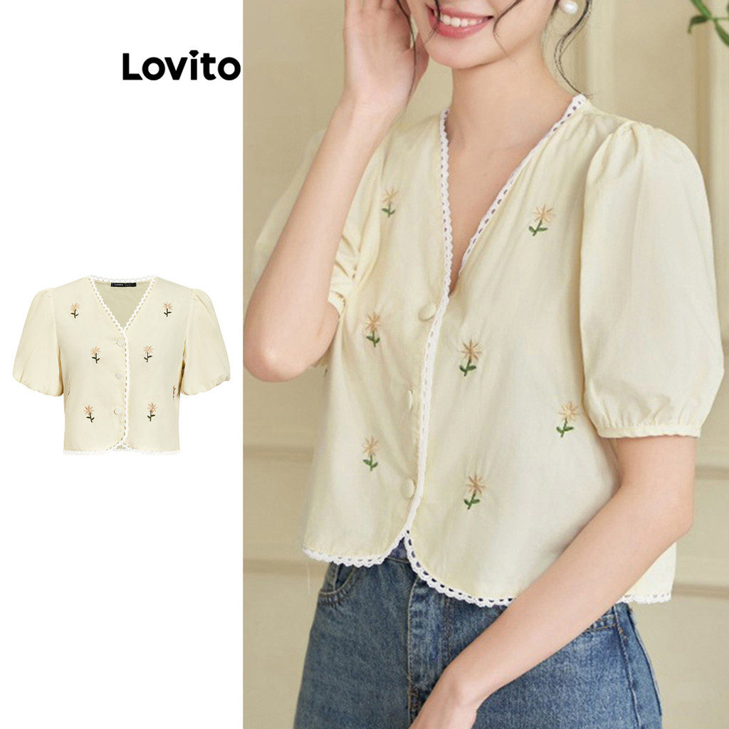 Lovito เสื้อเบลาส์ผู้หญิง ลายดอกไม้ คอแต่งระบาย มีกระดุม สไตล์น่ารัก L98AD199