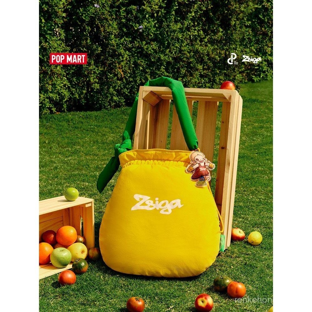 P POPMART POPMART Zsiga Zsiga Walking Along Series กระเป๋าสะพายข้างแฟชั่นความจุขนาดใหญ่ผู้ชายผู้หญิง