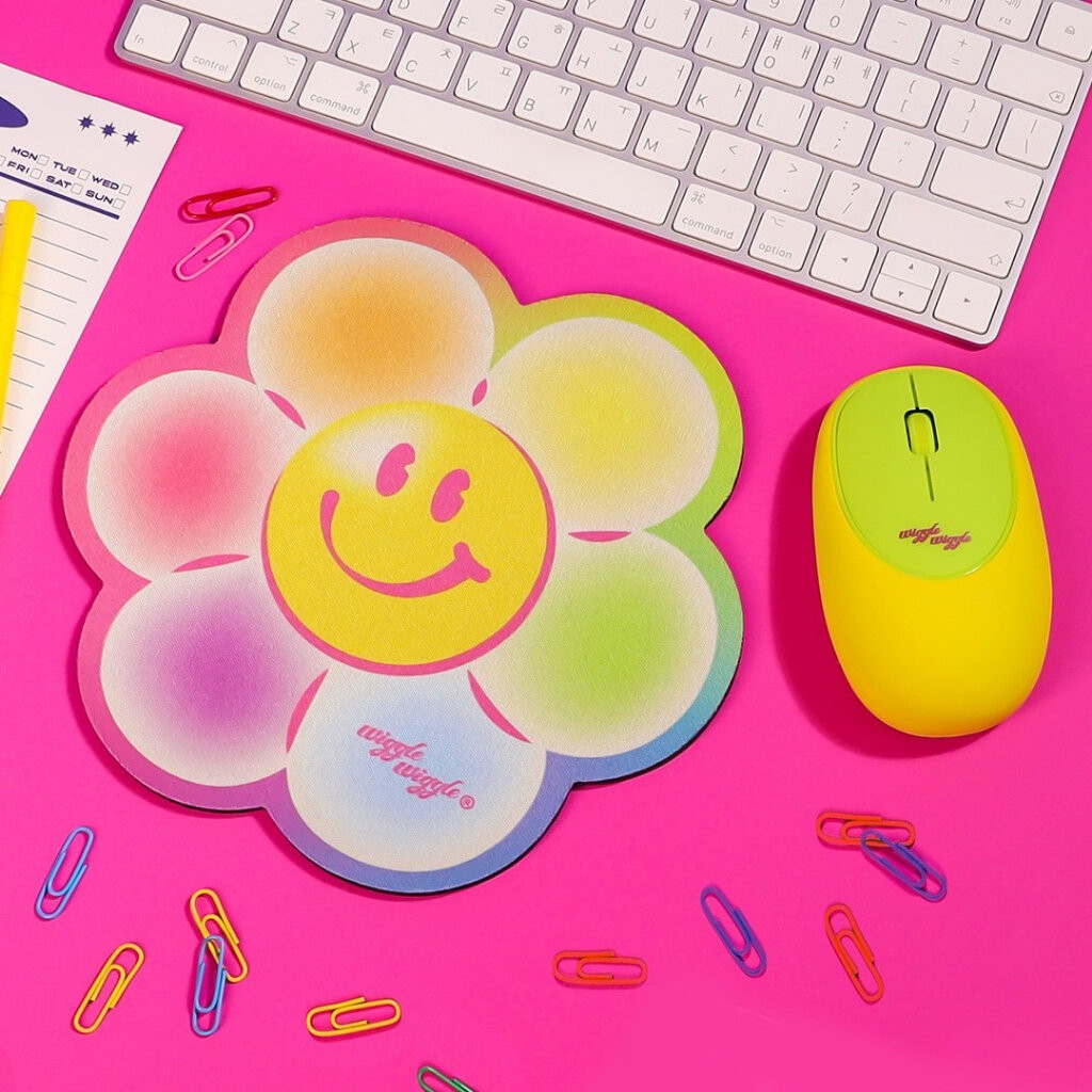 ลดเพิ่ม20% เหลือ280 ทักแชท / WiggleWiggle Mouse Pad : แผ่นรองเมาส์