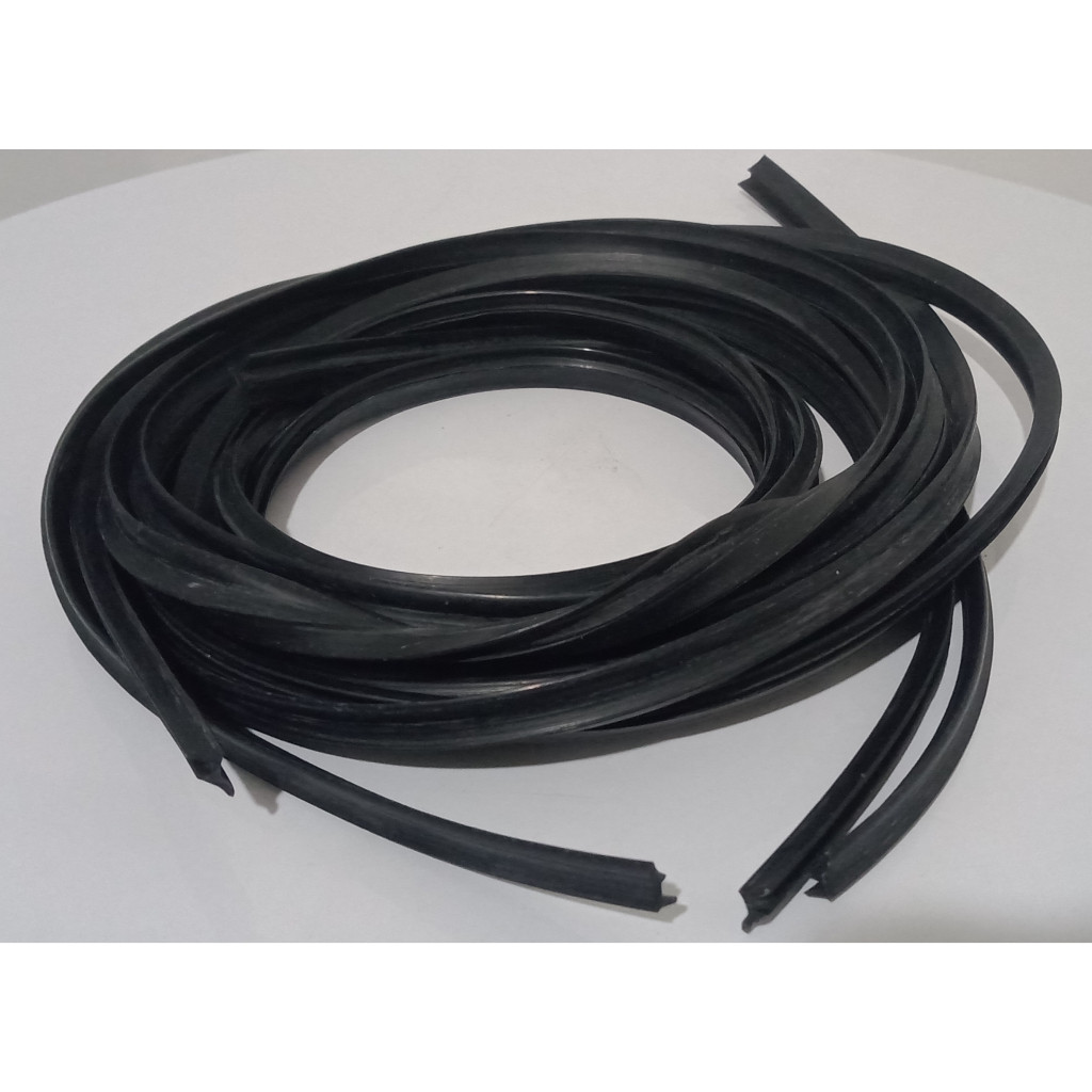 Dihatsu Feroza/Rocky/Taft GT Fender Rubber Trim