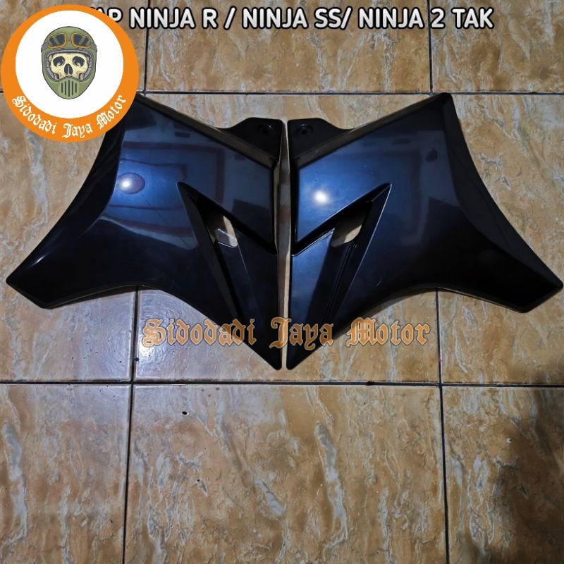 ปีกหูถังซ้ายและขวา Kawasaki Ninja SS Super Kips 2 จังหวะ