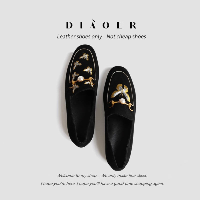 รองเท้าแฮนด์เมด Little Bee Slip-On สำหรับผู้หญิง ขนาดใหญ่ ใส่ง่าย ไม่มีส้น [คลังสินค้าพร้อม]