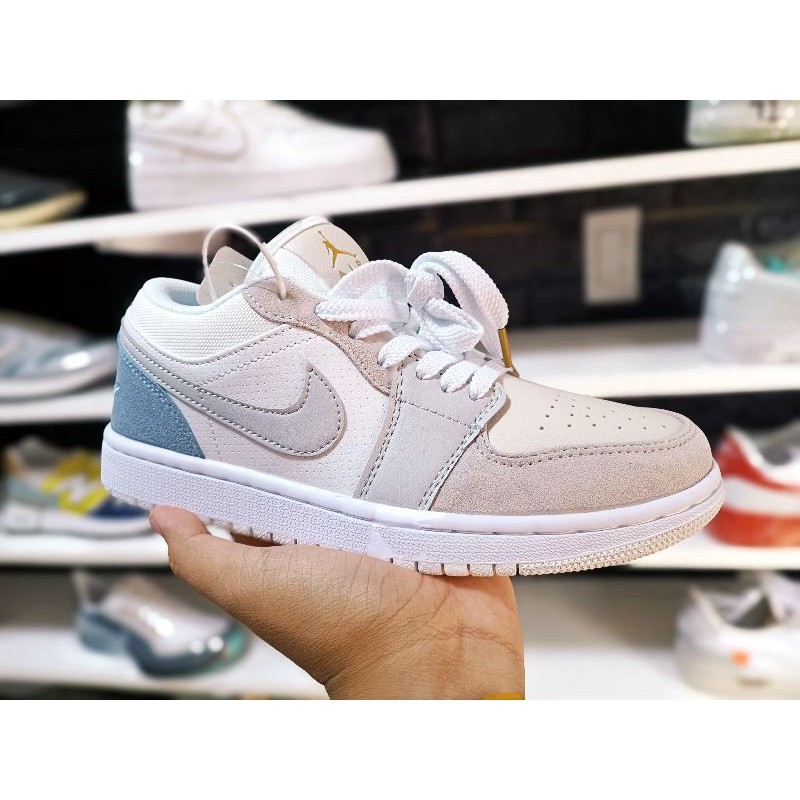 Jordan 1 Low Mens/Ladies " Paris " สีขาว/เทา