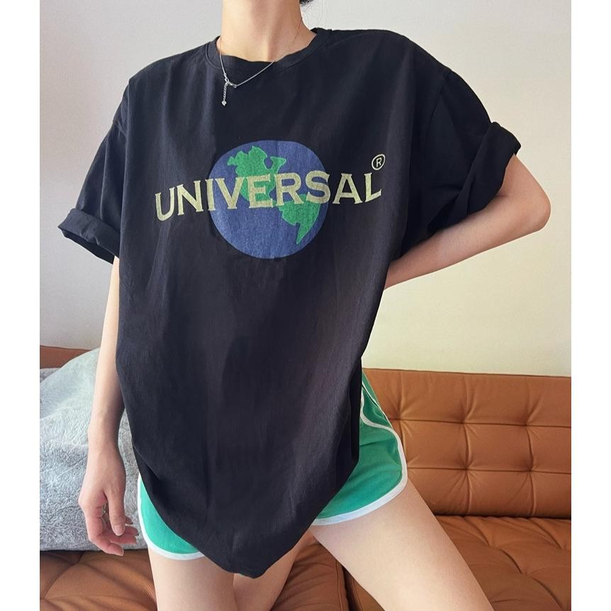 Papaya เสื้อยืด Oversize สกรีนลาย "Universal" เสื้อยืดผู้หญิงแฟชั่นสไตล์ลำลอง WS1163 Clothing ผ้าฝ้า