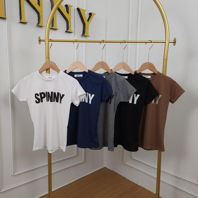เสื้อยืดผู้หญิง เสื้อยืดคอกลมแขนสั้น เสื้อเข้ารูป พร้อมส่ง สกรีนโลโก้แน่นๆ ผ้ายืดนิ่มใส่สบาย