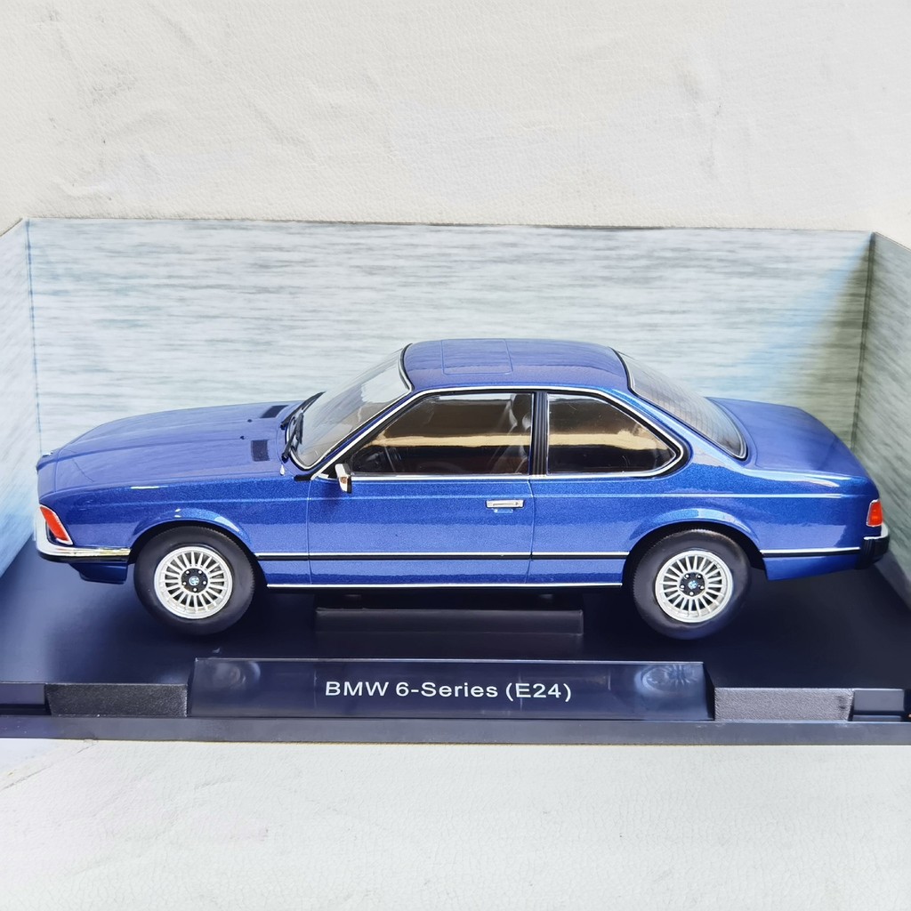 [คลังสินค้าพร้อม] Mcg 1/18 BMW 6 Series E24 โมเดลรถ BMW โลหะผสมไม่มีประตูเปิดไม่มีพวงมาลัยฝาครอบหางส