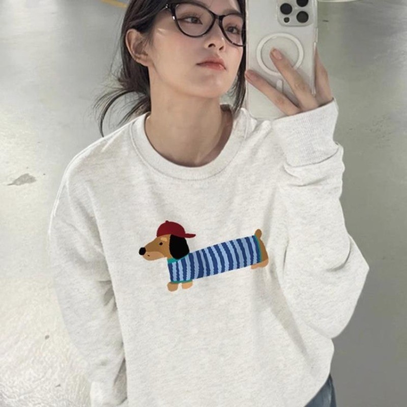 การ์ตูนน่ารักลูกสุนัขพิมพ์ที่เรียบง่ายรอบคอเสื้อผู้หญิงการออกแบบหลวมความรู้สึกด้านบน อิน คู่แฟชั่น