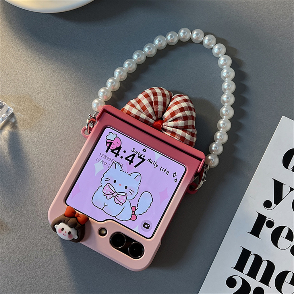 Ins น่ารักสาวตารางโบว์ไล่ระดับสีสีชมพู Rose สีเพิร์ลโซ่สําหรับ Samsung Galaxy Z flip6 Zflip5 flip5 flip6 ปกหลัง