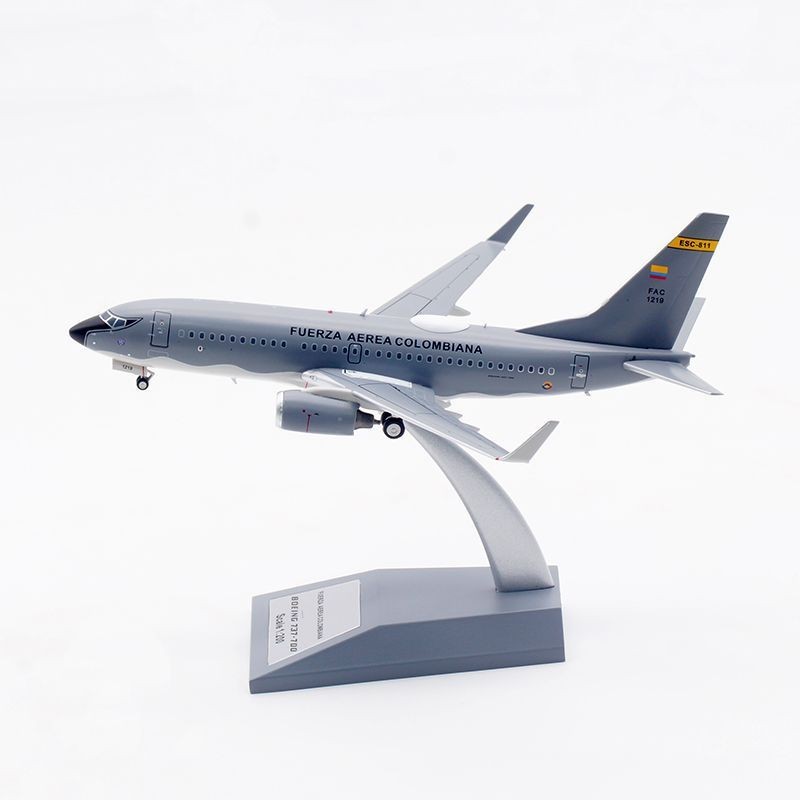 Inflight 1: 200 Colombia Air Force Boeing 737-700 FAC1219 โมเดลเครื่องบินโลหะผสม