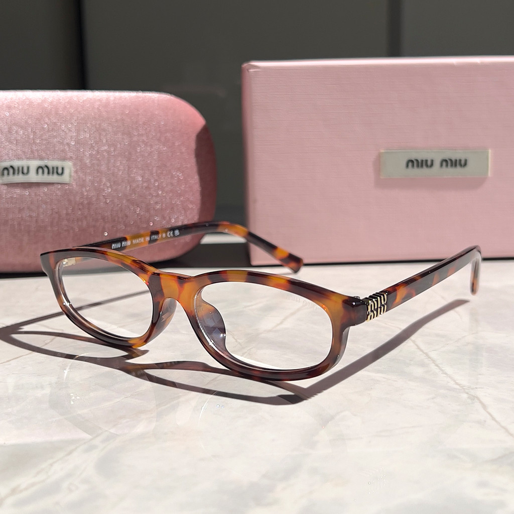 แว่นกันแดดกรอบเล็ก Cat-eye Retro UV400 เทรนด์ใหม่ปี 2025