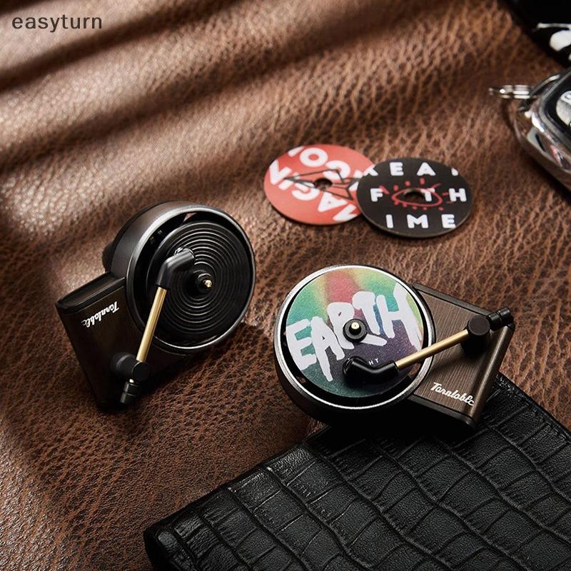 Easyturn Car Air Freshener เครื่องกระจายกลิ่นหอมในรถยนต์ คลิปเครื่องเล่นแผ่นเสียงสไตล์ย้อนยุค Design Air Fresheners คลิปน้ําหอม TH