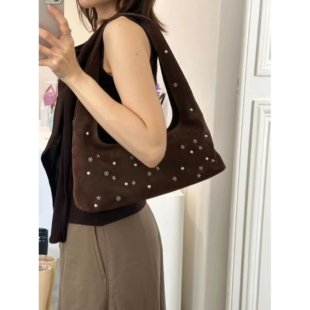 TRENDY  POUCH     กระเป๋าหนังกลับ กระเป๋าสะพาย suede bag สีน้ำตาล  ดวงดาว  ย้อนยุค  ผู้หญิง