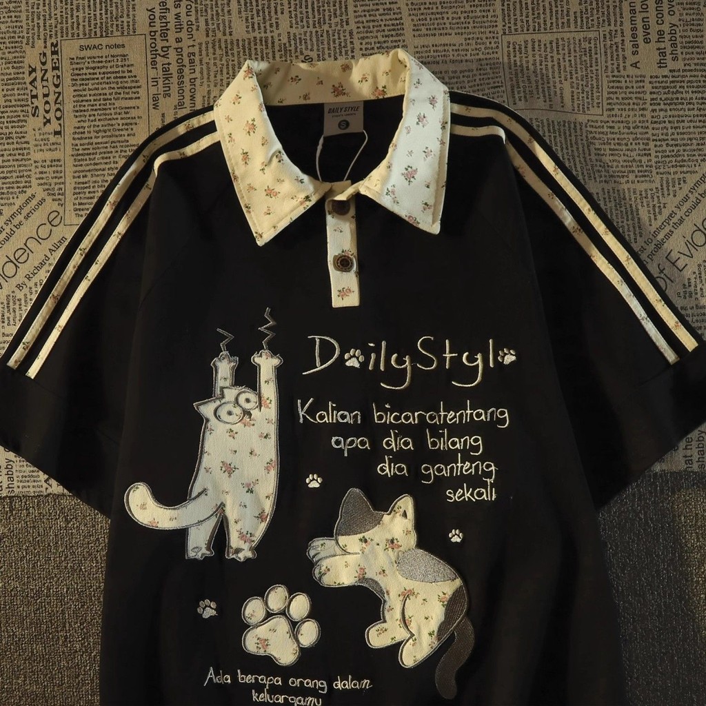 เสื้อยืดแขนสั้นลายแมวคอปกโปโลลายดอกไม้วินเทจอเมริกันสําหรับผู้หญิง