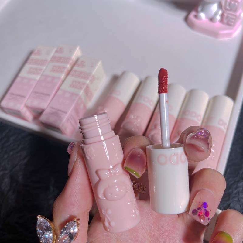 kk sale ลิปแบบจุ่ม สีสวยสีชัด >สินค้าพร้อมส่งราคาโปรโมชั่น7สีให้เลือกTOOT22