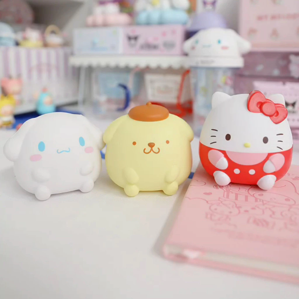 สกุชชี่ของเล่นบีบคลายเครียดรูปตุ๊กตาจี้ห้อย thumbnail 4