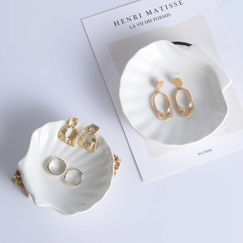 เปลือกรูปร่างจานเซรามิกจานเครื่องประดับจานขนาดเล็กสาวหัวใจเครื่องประดับยืนแสดงขนมขบเคี้ยวชามบนโต๊ะอาหาร - รูปที่ 6