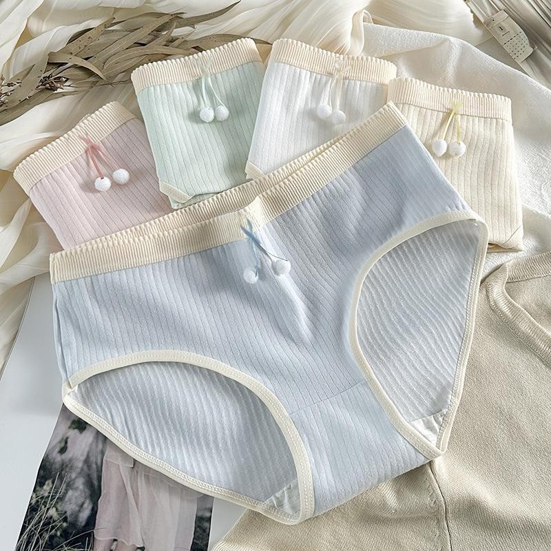 🌸พร้อมส่ง🌸กางเกงในดีไซน์เกาหลี ขายดีมาก! ราคาถูก คุณภาพดีเกินคุ้ม กางเกงชั้นใน ผู้หญิง สีพื้น เนื้อผ้านุ่ม สวมใส่สบาย