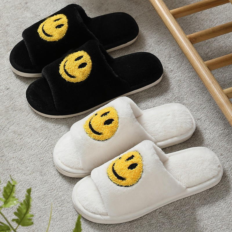 พร้อมส่ง! รองเท้าหน้ายิ้ม สลิปเปอร์ รองเท้าขนนุ่ม ใส่ในบ้าน ลายน่ารัก ใส่สบาย
