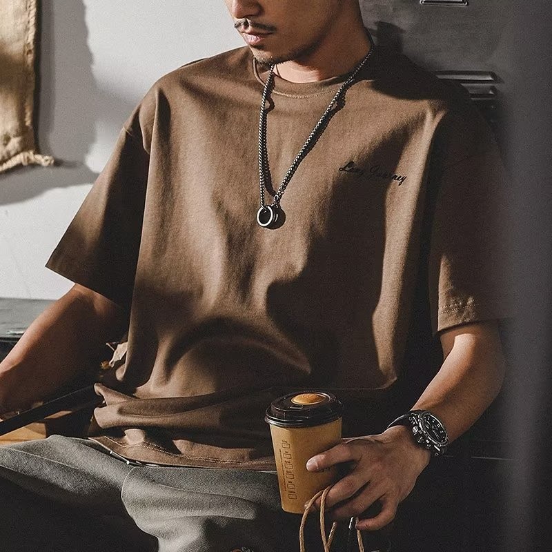 (จัดส่งตลอด 24 ชั่วโมง)Fanfei【COTTON 100%】 เสื้อยืดชาย ผ้าฝ้าย ทรงหลวม ไม่เป็นขุย ไม่หด ไม่ต้องรีด