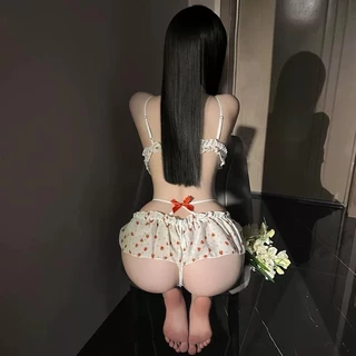 Sexy Girl 🥰🥰 ชุดนอนsexy ลายดอกไม้สตรอเบอร์รี่ครัมเบิ้ล การตกแต่งโบว์ สไตล์สามจุด หวานและเซ็กซี่ ความเย้ายวนชุดนอน