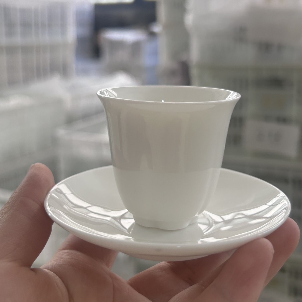 Suet หยกสีขาว Porcelain Coaster ถ้วยผู้ถือ Anti-Scalding ฉนวนกันความร้อน Pad ถ้วยขนาดเล็กเซรามิคชา P