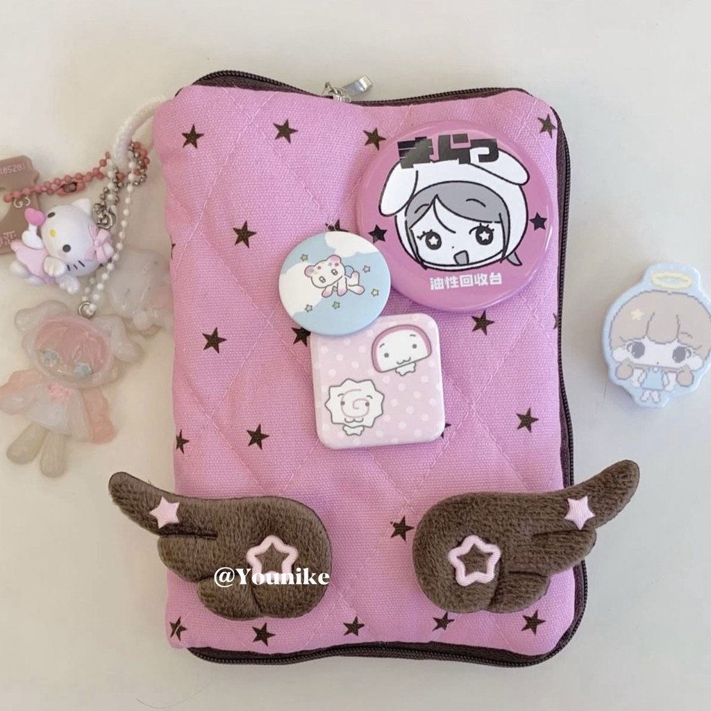 Ins สไตล์น่ารัก Little Angel Wings เข็มกลัดตุ๊กตาตกแต่งโบราณ Early y2k Girly Cultural Creative กระเป๋าตกแต่งนุ่มน่ารัก