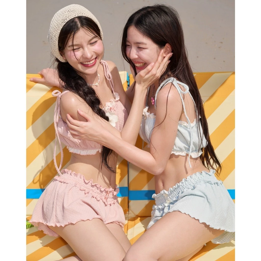 ชุดว่ายน้ำแฟชั่น พร้อมแผ่นรองหน้าอก ทูพีช shorts น่ารัก สีลูกกวาด ผูกโบว์ลูกไม้ ชุดไปทะเล