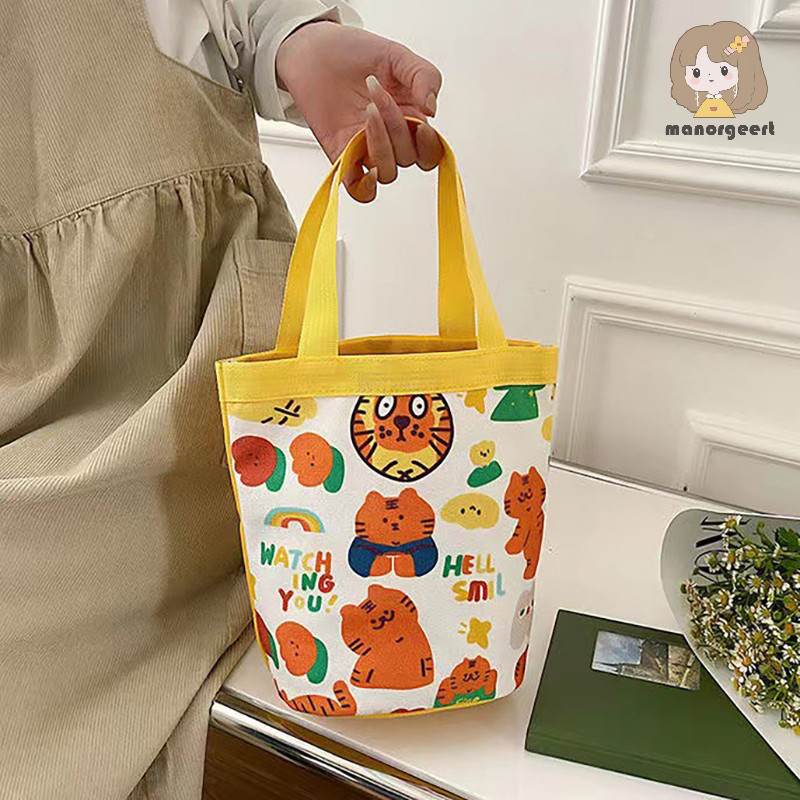 [LO] แบบพกพาสัตว์น่ารักรูปแบบ Graffiti Bucket Bag Ins พิมพ์กระเป๋าทรงกระบอกผ้าใบ Bento Bag กล่องอาหารกลางวันมือถือกระเป๋า TH