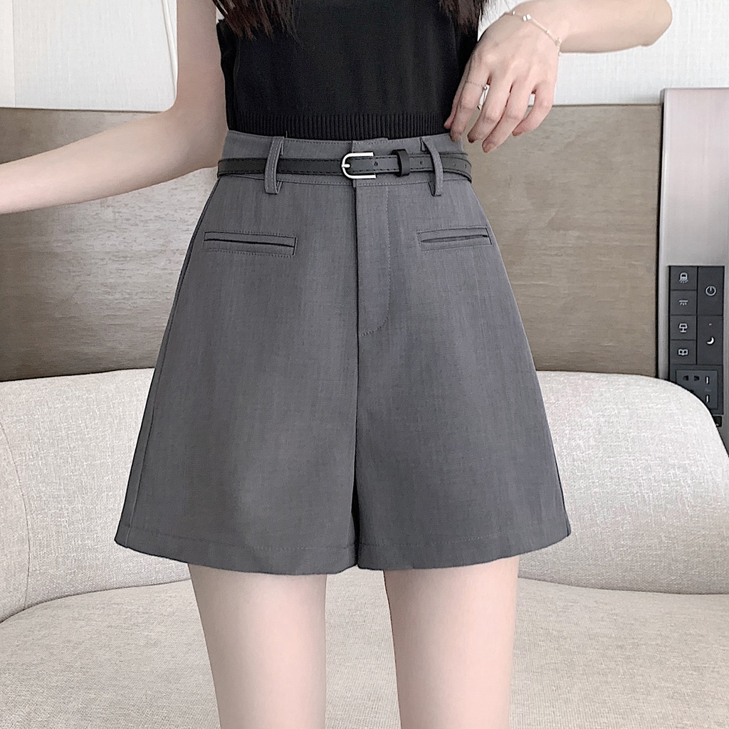 Lovito กางเกงขาสั้นผู้หญิง ผูกด้านหน้า ตีเกล็ดหน้า สีพื้น สไตล์ลำลอง LNE57181