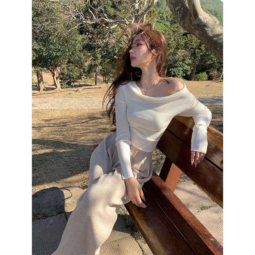 GAKKI เสื้อสเวตเตอร์ผู้หญิงแขนยาวปาดไหล่ เสื้อยืดไหล่เดียวผู้หญิงแขนยาว ผญ ผ้าขนสัตว์นิ่มใส่สบาย 2255รุ่นใหม่#