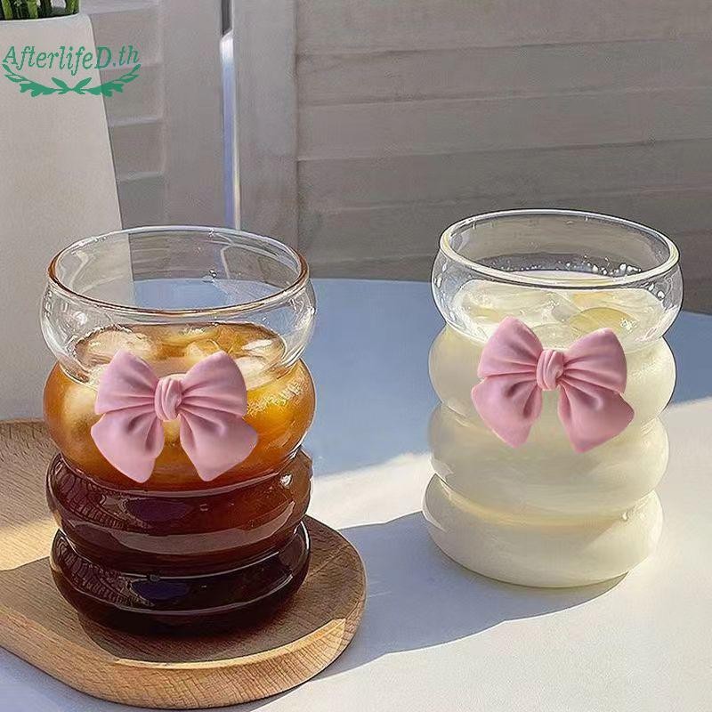 AF Bow Glass ถ้วยน้ําน่ารักการ์ตูนโบว์ถ้วยแก้วลายน่ารัก Doodle แก้วกาแฟในครัวเรือนผลไม้ชา Lemonade Girls ของขวัญ A