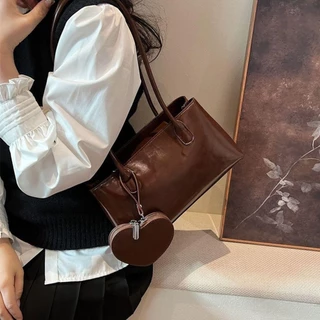 SHAR มาใหม่ กระเป๋าสะพายข้าง pu กระเป๋าถือ สไตล์เกาหลี ความรู้สึกขั้นสูง ถุงใต้วงแขน