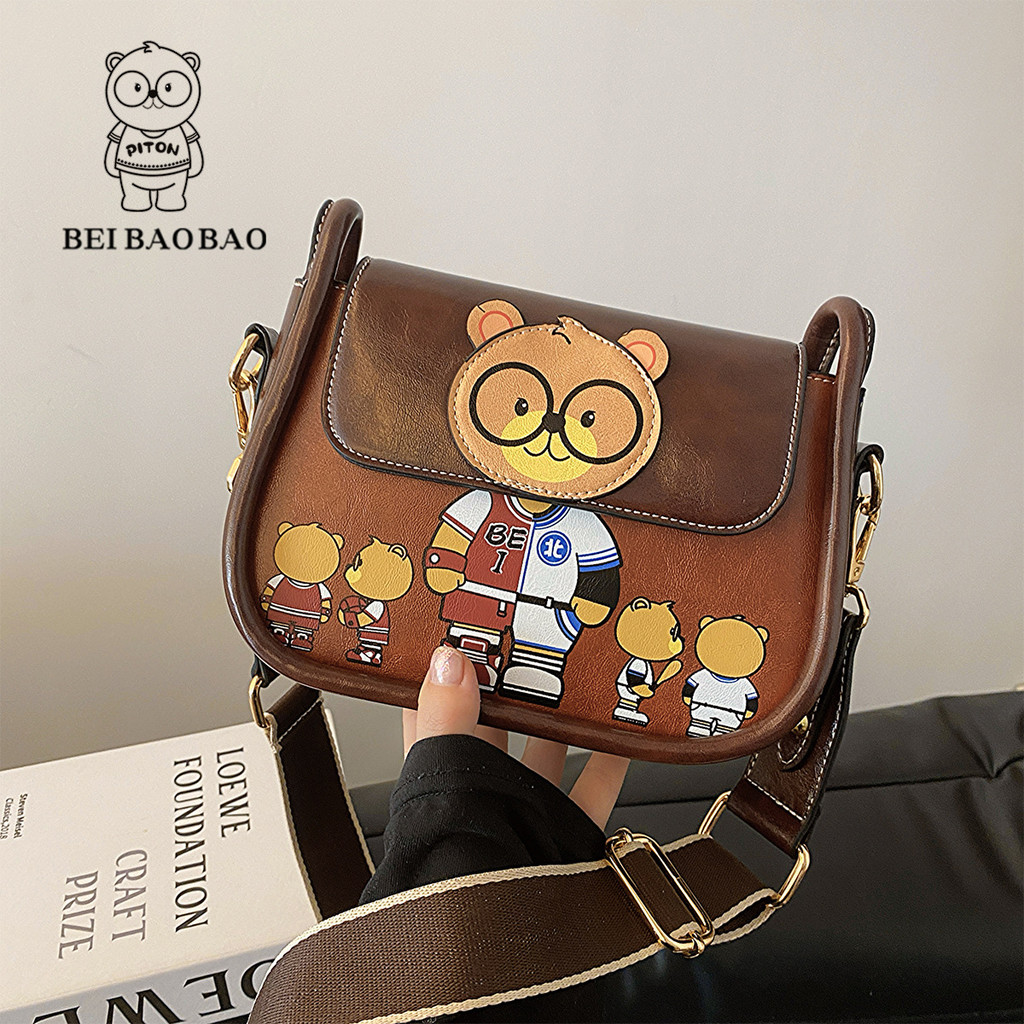 [BEI Baobao] กระเป๋าอานหวานสด-แฟชั่นสไตล์ใหม่การ์ตูนหมีออกแบบสีคมชัดพร็อพทุกวันสบายๆทุกการแข่งขันกระเป๋าสะพาย Messenger