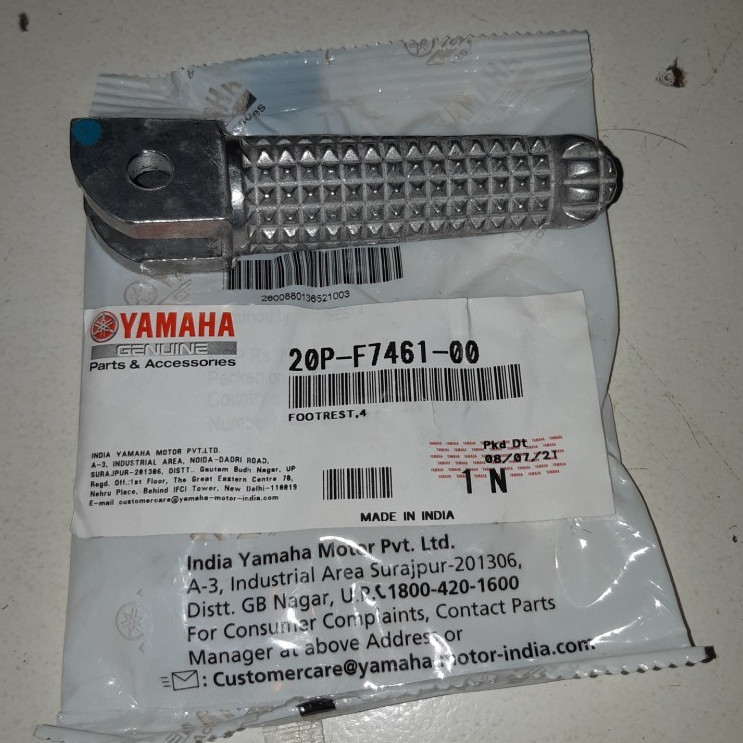 สเต็ปเท้าหน้าขวา Yamaha R15 V2 V3, Xabre, MT15, XSR 155 20P-F7461-00 FSK DK