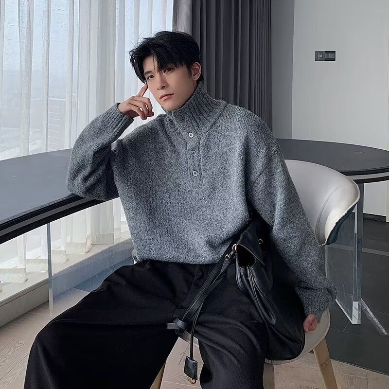 SUIKONE ซุยโคเนะ เสื้อกันหนาวคอเต่าผู้ชายฤดูหนาวสไตล์เกาหลีหลวมสีทึบหนาถักเสื้อกันหนาว — صورة 2