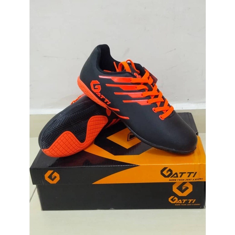 SK4 Gatti Futsal & Casual Sport Shoe (สีดําและส้ม)