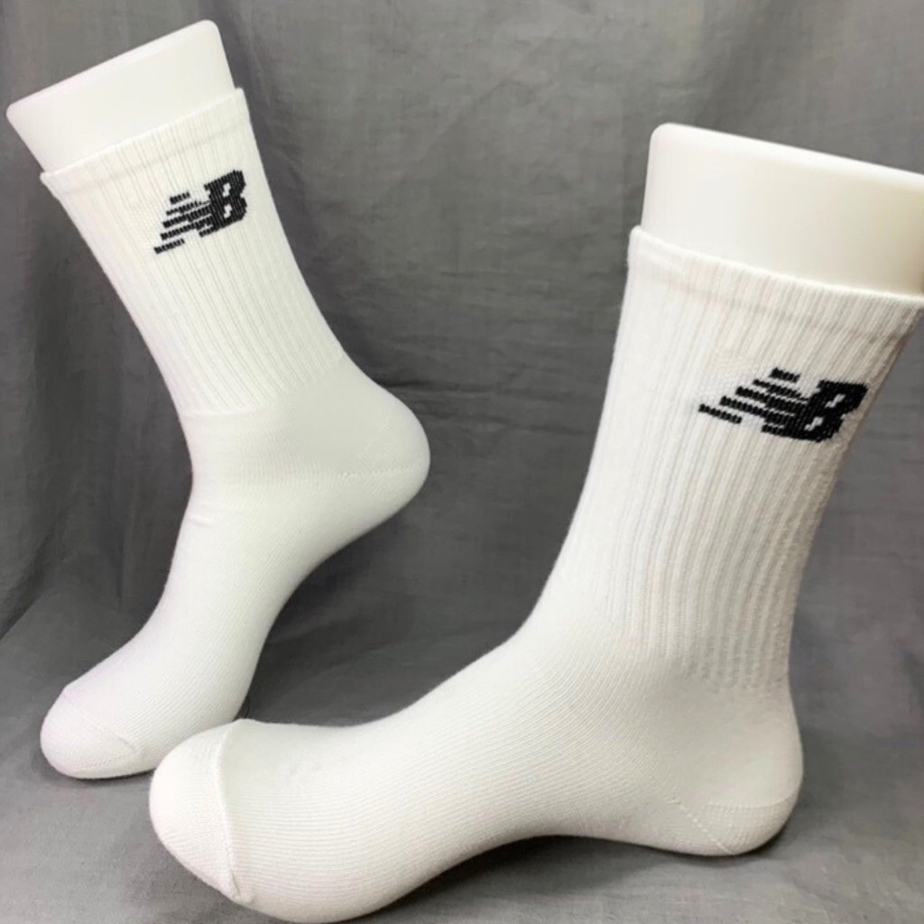 ถุงเท้านิวบาลานซ์ outlet ข้อยาว New Balance Sock ครึ่งแข้ง พร้อมส่งในไทย