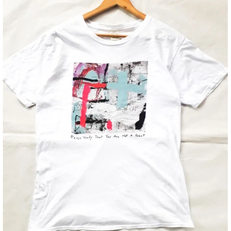 ✨😆เสื้อยืด ยินดีต้อนรับ a SOLITUDE IS BLISS "โปรดยืนยันว่าคุณไม่ใช่หุ่นยนต์" S-5XL