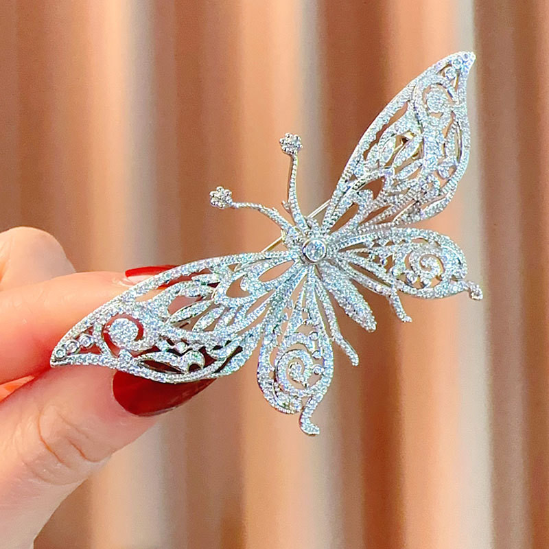 อุปกรณ์เสริมเข็มกลัดผีเสื้อสไตล์คนดังประณีตไมโครฝัง Classy Celebrity Coat Pin เวอร์ชั่นเกาหลีประณีตช