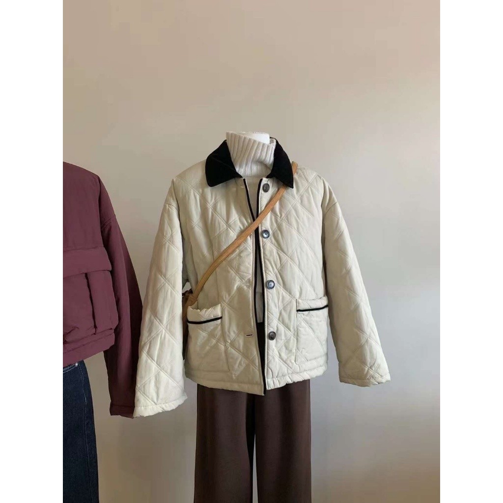 เสื้อแจ็คเก็ต Bare puffer มีกระเป๋า 2 ช่อง คอปกสีดํา 3079 (V.ni)