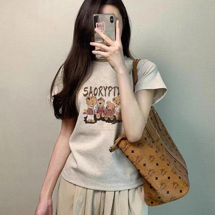 ไหล่ตรงแขนสั้นเสื้อยืดผู้หญิงฤดูร้อน ใหม่ผอมเพรียวแสดงสบาย ๆ ที่เรียบง่ายสาวฮอตสั้นด้านบน