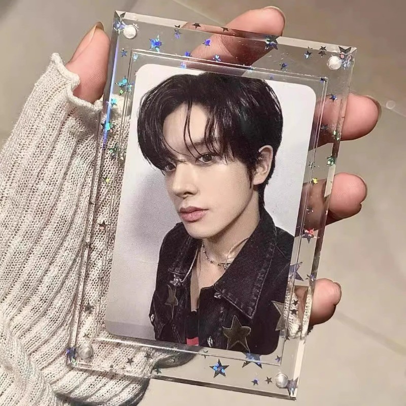 3 นิ้วกรอบรูปโปร่งใสอะคริลิค Photocard ผู้ถือกรอบรูป Photocard ขาตั้งจอแสดงผลแม่เหล็กตกแต่งห้อง Marco De Fotos