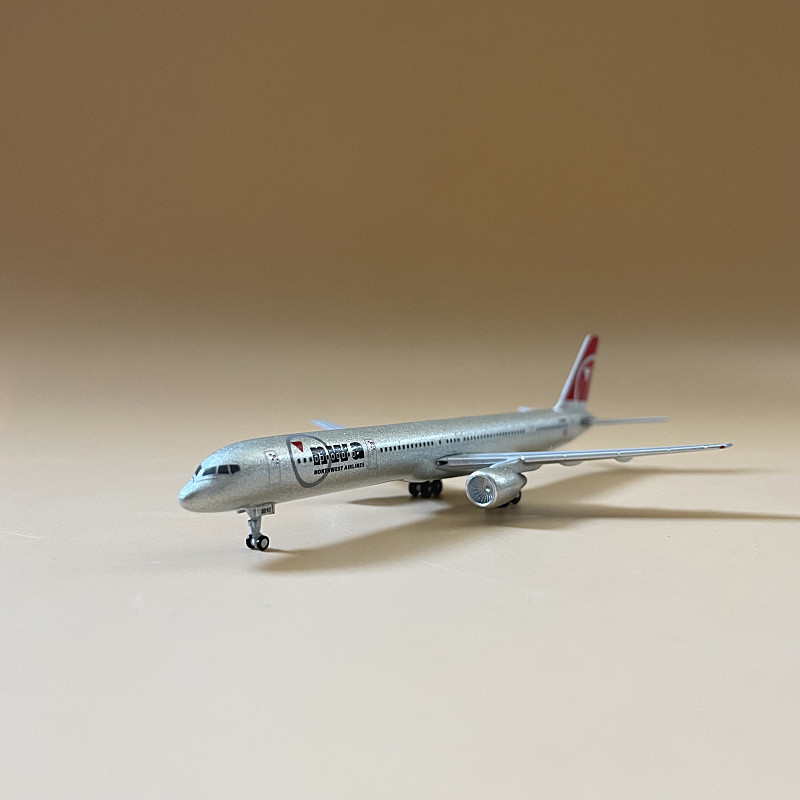 ล้างสต๊อก 1: 400GJ โบอิ้ง 757-300 American Northwest Airlines จําลอง Airliner รุ่นสินค้าเก่าไม่มีกล่