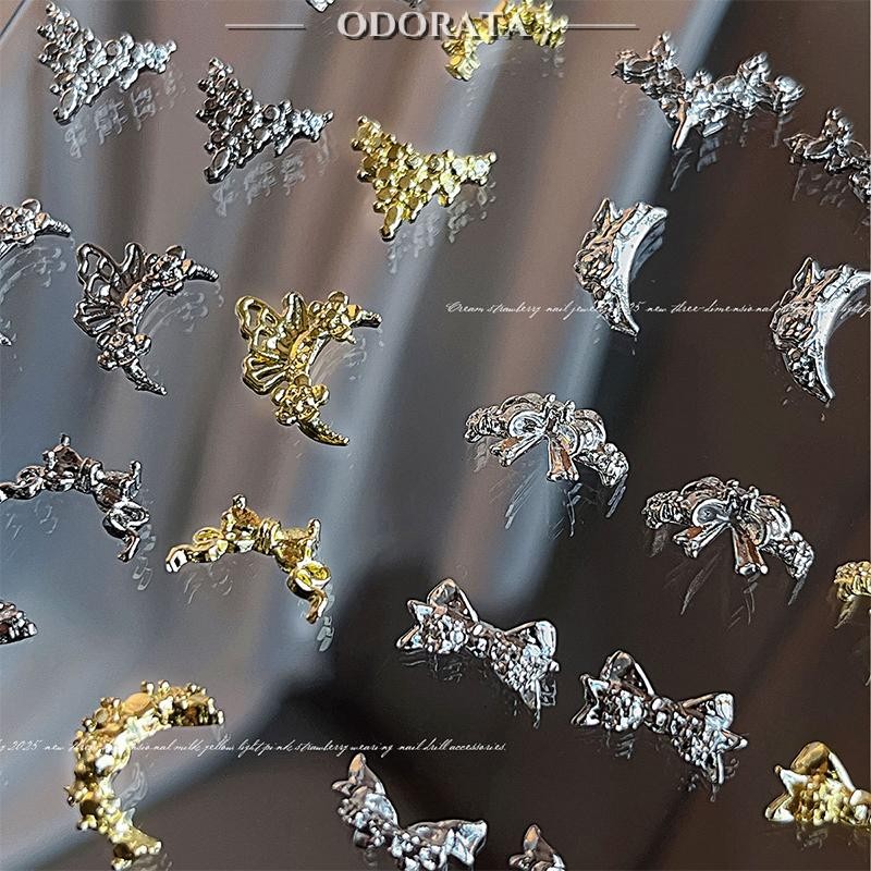 [กลิ่น] 10 ชิ้นเล็บเพชรโบว์ตกแต่งเล็บเครื่องประดับแต่งเล็บคริสตัลใสเล็บเจาะผีเสื้อเล็บอุปกรณ์เสริมใหม่