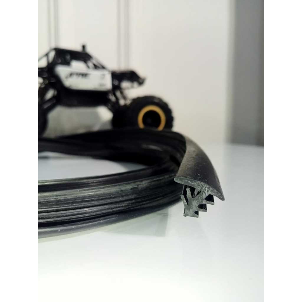 ยางตัดกระจกหน้ารถ Nissan Terrano By Nz Auto Gallery