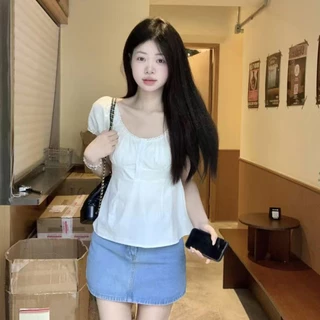 เสื้อยืดแขนสั้นสีขาว ลุคเรียบหรู สไตล์สวยงาม