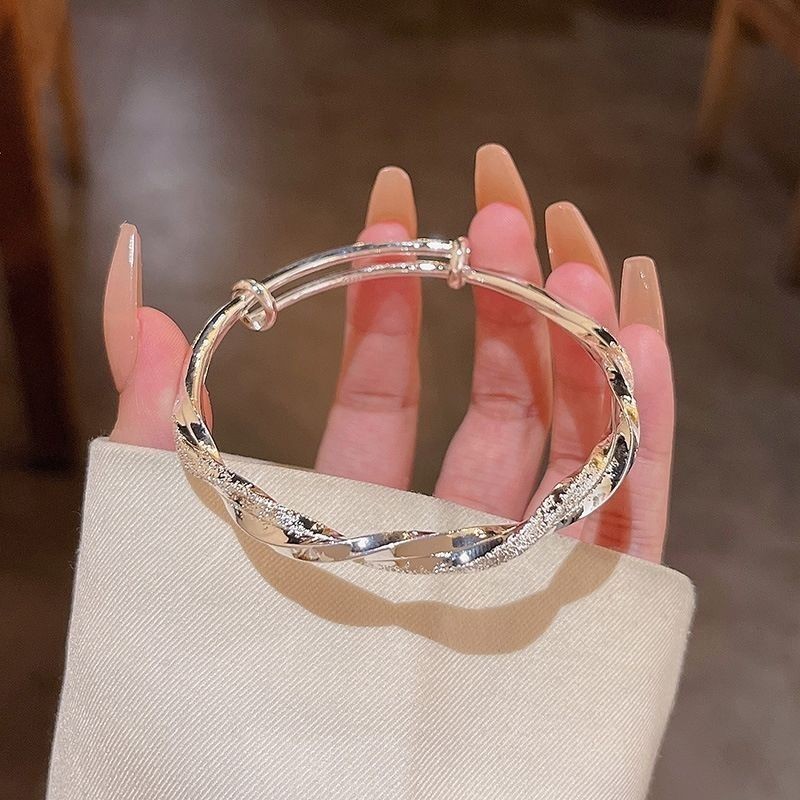 999สร้อยข้อมือเงินหญิงแฟชั่นการออกแบบสร้อยข้อมือเงินญี่ปุ่นเกาหลีสร้อยข้อมือ Mobius Bell High-End qi