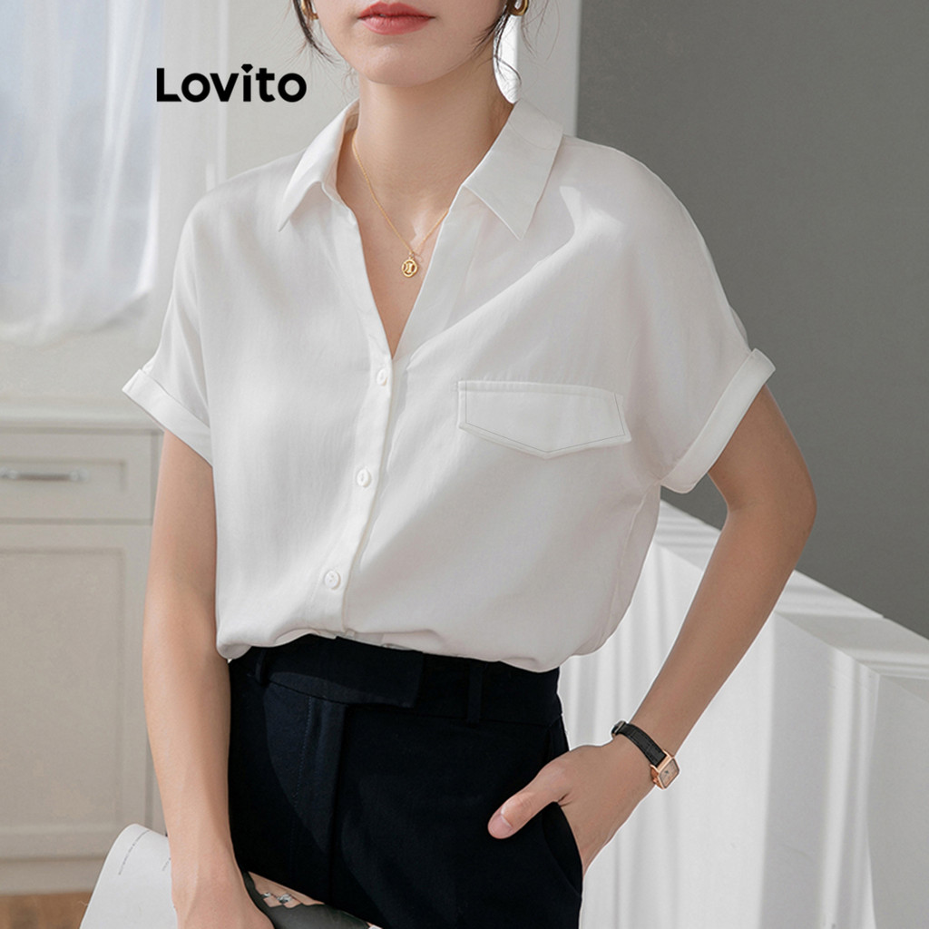 Lovito เสื้อเบลาส์ผู้หญิง มีกระเป๋าปลอม สีพื้น สไตล์ลำลอง LNE56359